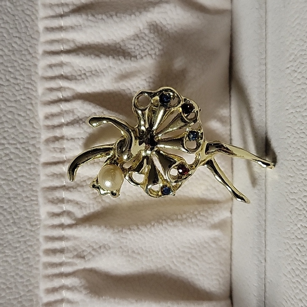 Ballerina Pin
